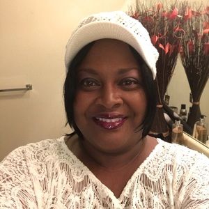Meet your Posher, Leola